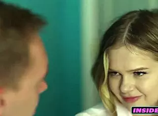 泳池边操饥渴继妹她骑屌超深