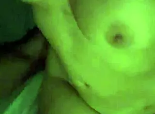 Asiática Gostosa Sorteia Fã com Carona e Tetas Gigantes