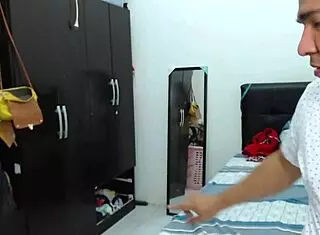 mi hermanastra... quiere su virginidad con mi marido lamiendo su coño en trio chupando tacón!