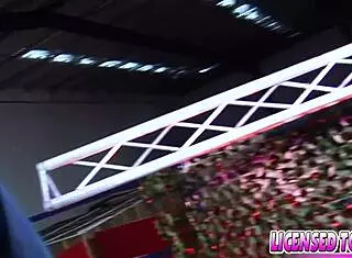 claudia rossi licensed to blow two dicks fairway fuck