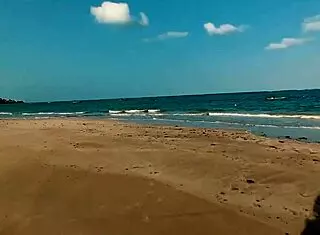 Big ass girlfriend fucked risky on beach vlog