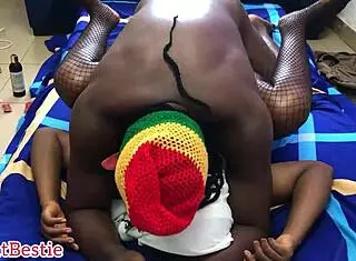 homemade couple drills deep missionary till she screams!