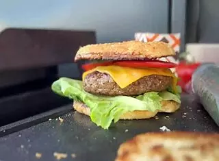 asandra girlfriend deepthroats dream cock passionately