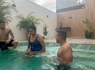 pawg wife daphne rosen caught rubbing pussy in 4k solo play