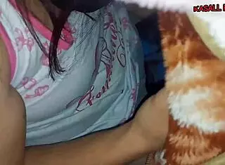 继妹看黄片小穴湿了自慰被猛干到射精