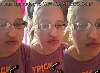 asmr bubble gum chewing sounds for headphones fetish fun