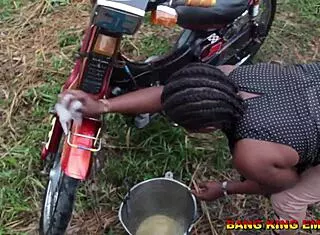 i begged him to fuck me after washing hubby's bike... he railed me hard!