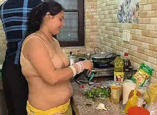 hardcore kitchen fuck by muscular husband on skinny bride