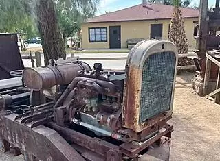 Shaved blonde babe's bubble butt pussy creampied by monster cock pov downhill!