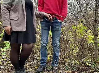 hey fat milf mommy, rule my piss in pantyhose?