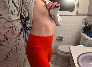 omg hot wife desperate pee and golden shower mess 😩💦