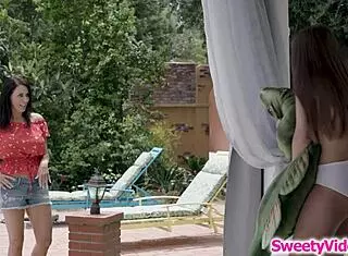 milf neighbor licks brunette's pussy