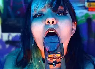 i train you with bratty footjob and worship my feet