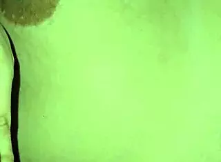 i tease my fingers over hot mature woman's squirting pussy part 1