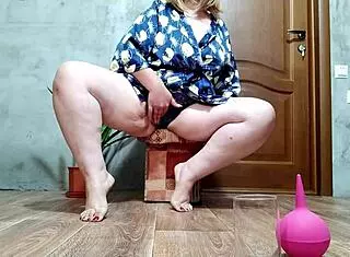 Fat mother-in-law's curvy ass prepped for horny anal