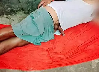 Sothela's plump wife ass gapes for brother in law