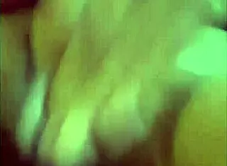 quieres verme masturbarme con dildo mientras te jalas?