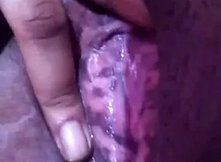 playin china wet pussy clit so horny 😩