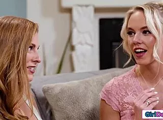 stepmom dreams of licking stepdaughter's shaved pussy 👅😏💦