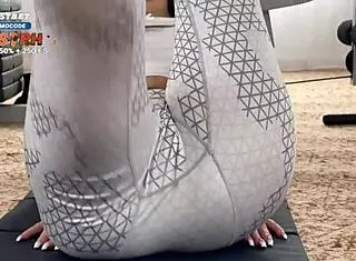 Athletic babe's post-workout double penetration ends in mouth cum