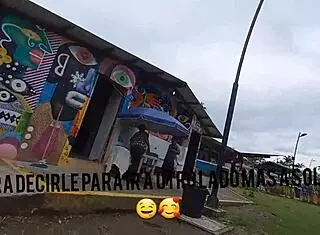 Me Voy A Ver Que Hay De Bueno En El Parque Y Me Encuentro A Esta Linda Flaca