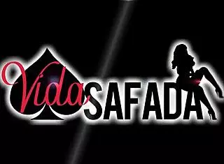 Ele chegou de pau duro para meter na mulher primeiro encontro