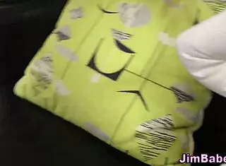 Amateur gets pov oral from older guy in stockings