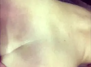 amateur milf squirts in toilet