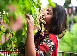 Hot Bhabhi in Saree Reveals Big Tits and Ass in Episode 4