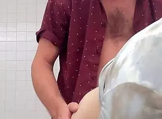 Attempted encounter at rest stop bathroom with petite girl.