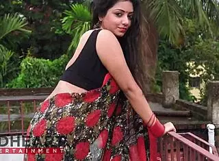 Hot Bhabhi in Saree Reveals Big Tits and Ass in Episode 4
