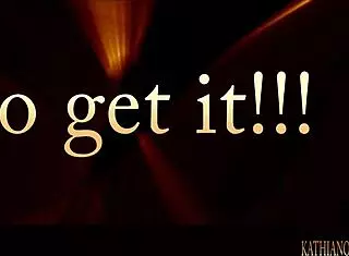 A beautiful blonde milf shares her cute moments. She enjoys being sexy and gay-friendly in daily life.