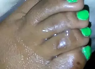 guy cums all over her feet