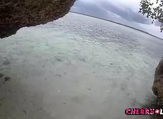 Sucking that white dick in the sea feels amazing! 😘