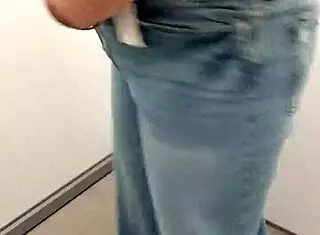 Encounter With Smarien75 In Wall Mart Part 1