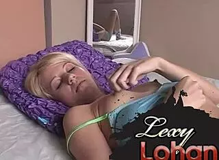 lexy lohan masturbates with dildo on her natural tits