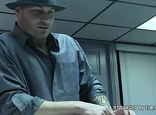 直插屁股，继母Holly West让我操她的屁股