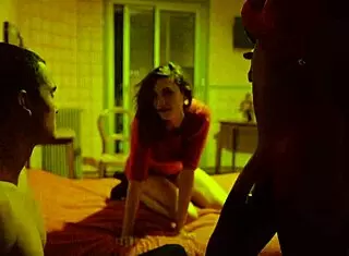 my shy encounter with a horny shemale's ass