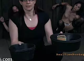 玩具狂虐美女骚穴特写