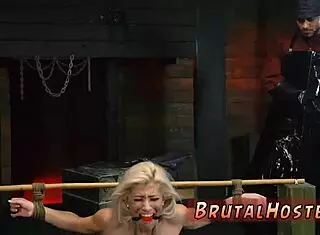 Big Booty Teen Fucks And Licks Pussy In Bdsm