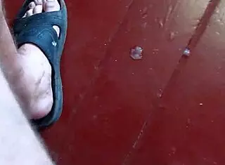 homemade handjob leads to cumshot on floor