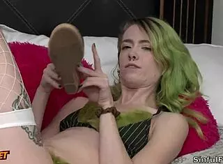 Goth girl Abby indulges in dirty foot fetish with dildo!