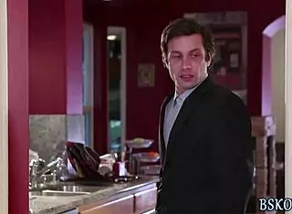 want to see the blonde get a huge cum facial?