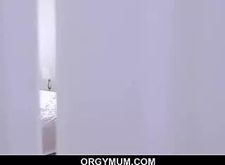 pleasing my stepson with blowjob and creampie