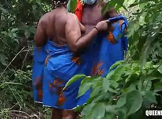 just chilling outdoors, getting a creampie in her pussy