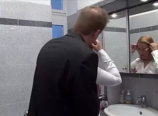 Amateur german couple in cumshot facial scene