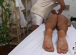 Watch married latina grab therapist's dick during tantric massage!