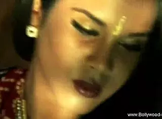 Bollywood Babe Arouses Herself With Teasing Nude Dance