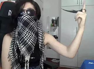 Carolzinhasg dancing and teasing with sensual moves in part 2.