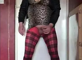 Homemade Bisexual Cumshot With Shy Crossdressing Amateur